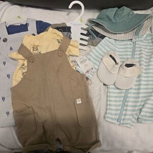 Baby Clothing Set with Overalls and Hat